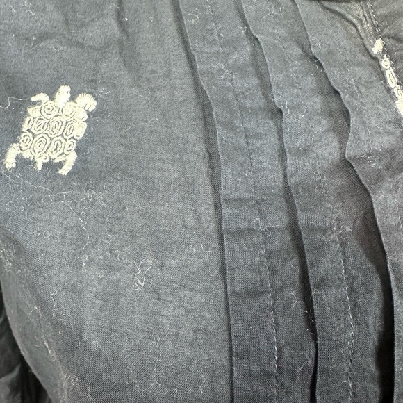 LOFT Ann Taylor softened navy Long sleeve top embroidered turtles size small - Picture 8 of 10